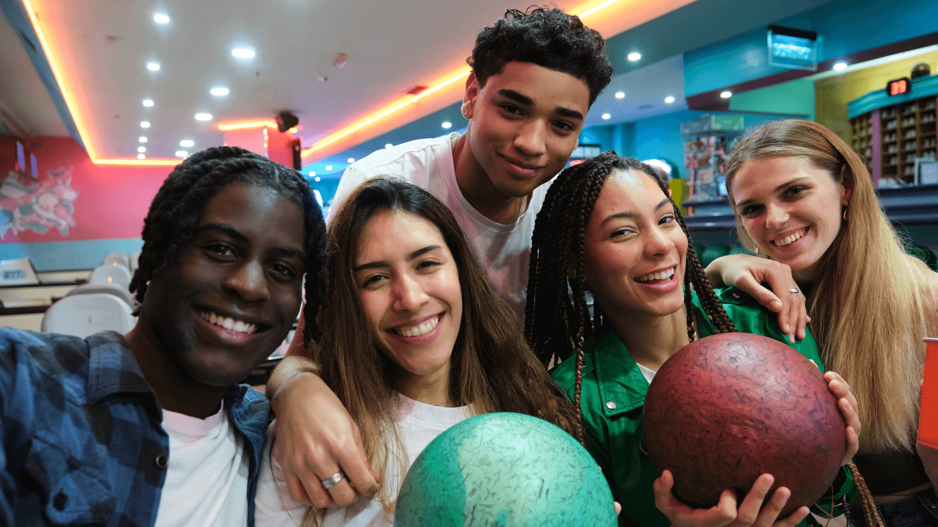 Bowling Gen Z Gen z players bowling